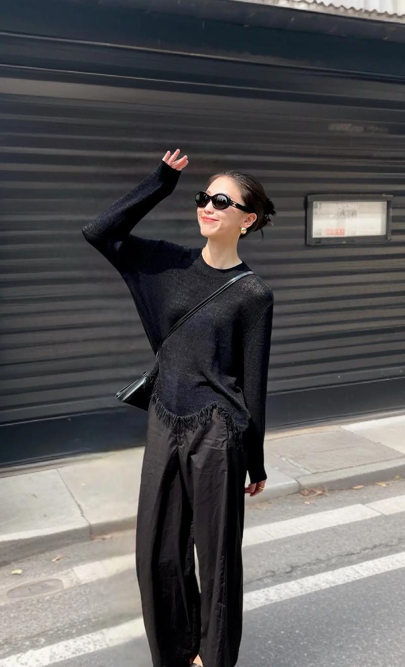 皮肤黑穿什么颜色显白好看?