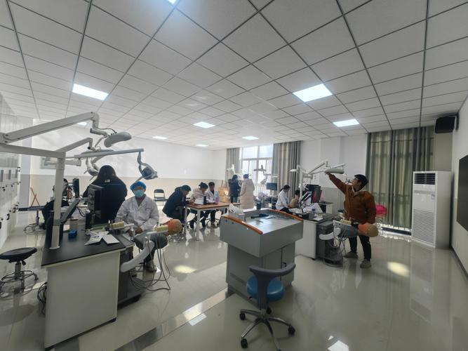 口腔执业医师考试培训班哪家好?