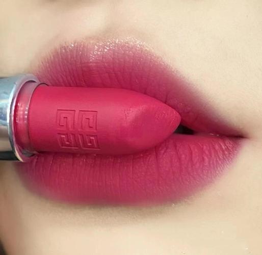 皮肤黄适合哪些口红颜色?