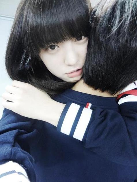 qq情侣透明皮肤一对怎么用?