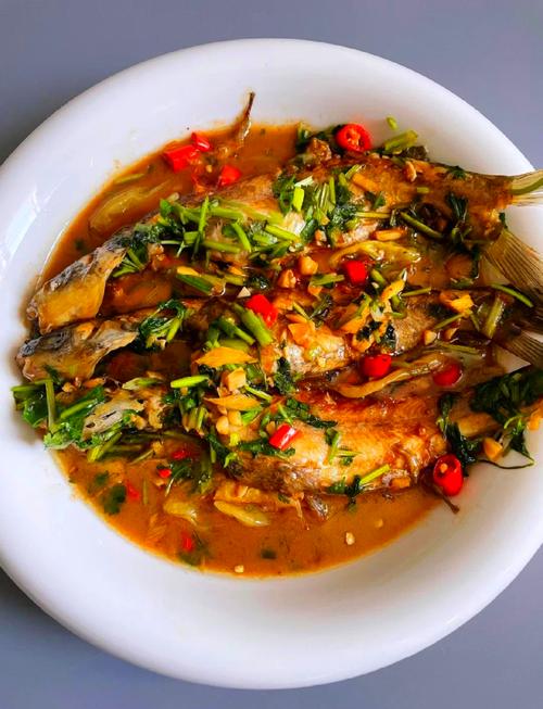 黄骨鱼最爱吃什么食物?